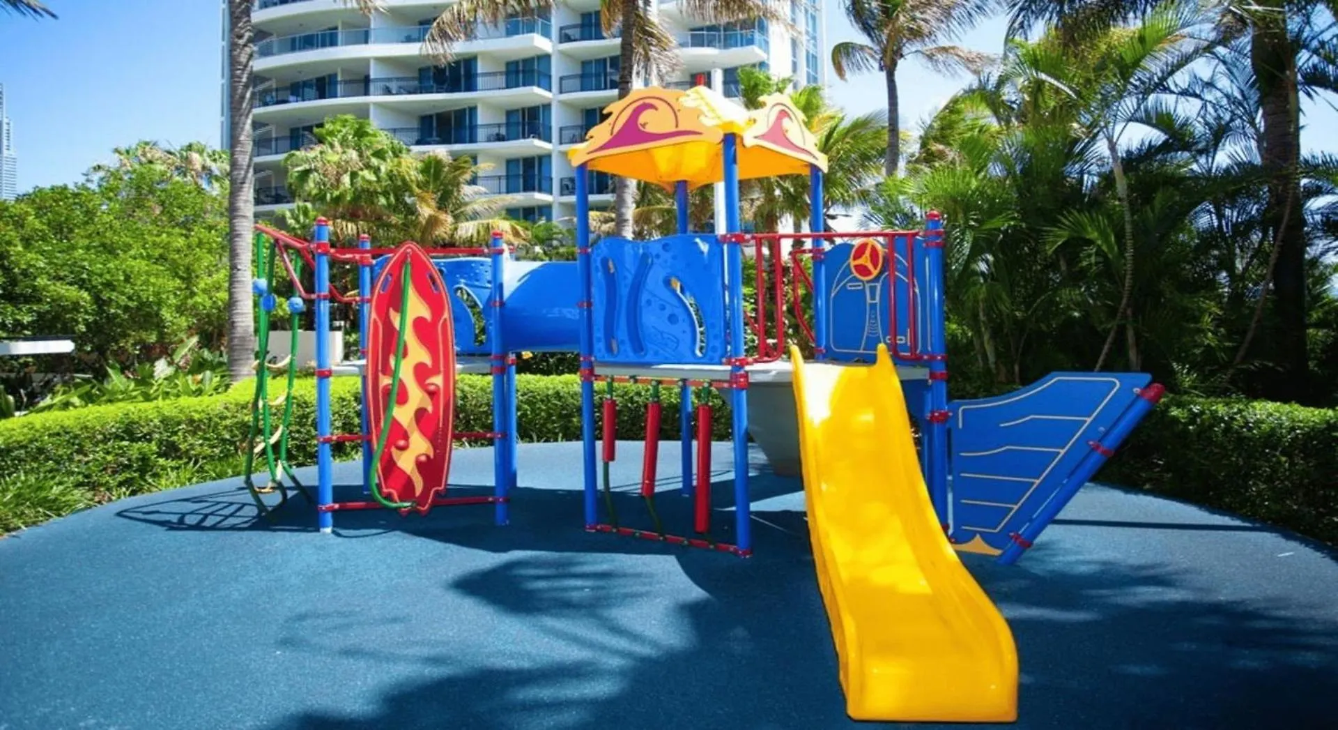 Deluxe 2 Bedroom Apartment Ocean And Hinterland Views - Coasthm Gold Coast