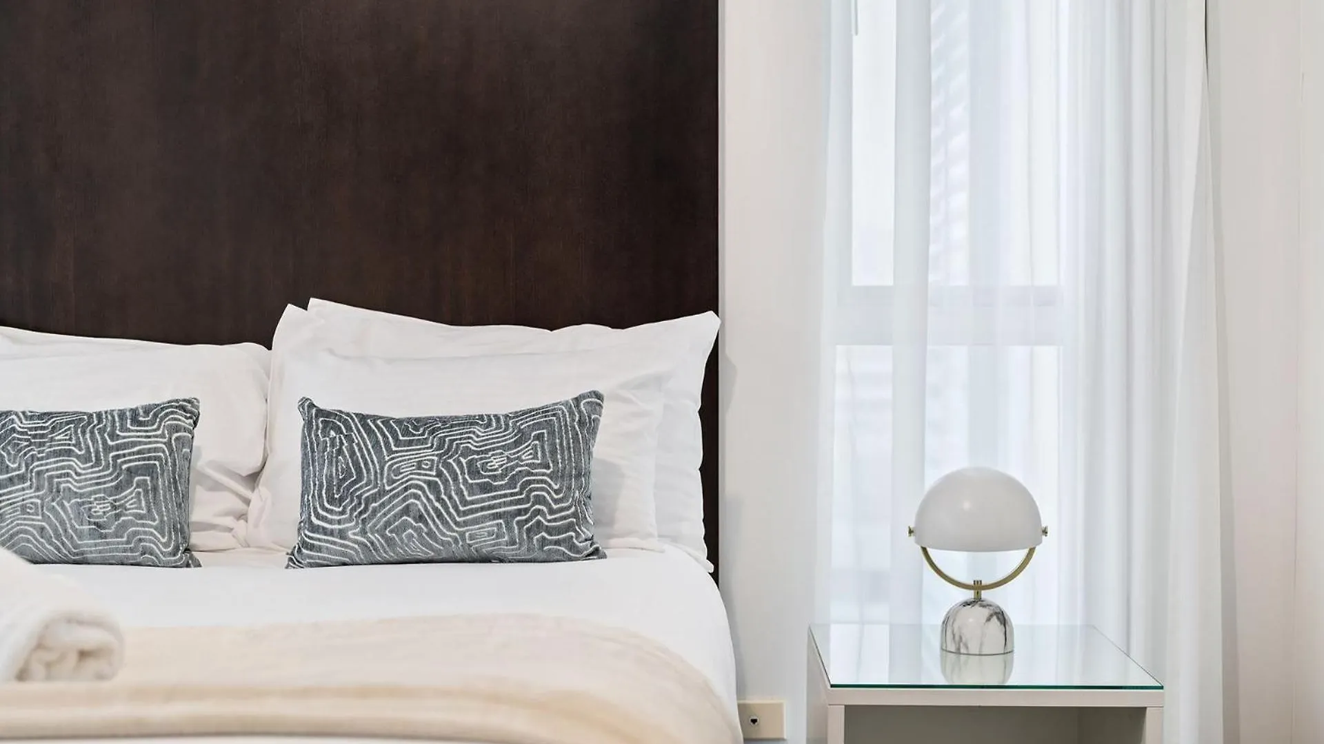 Deluxe 2 Bedroom Apartment Ocean And Hinterland Views Gold Coast